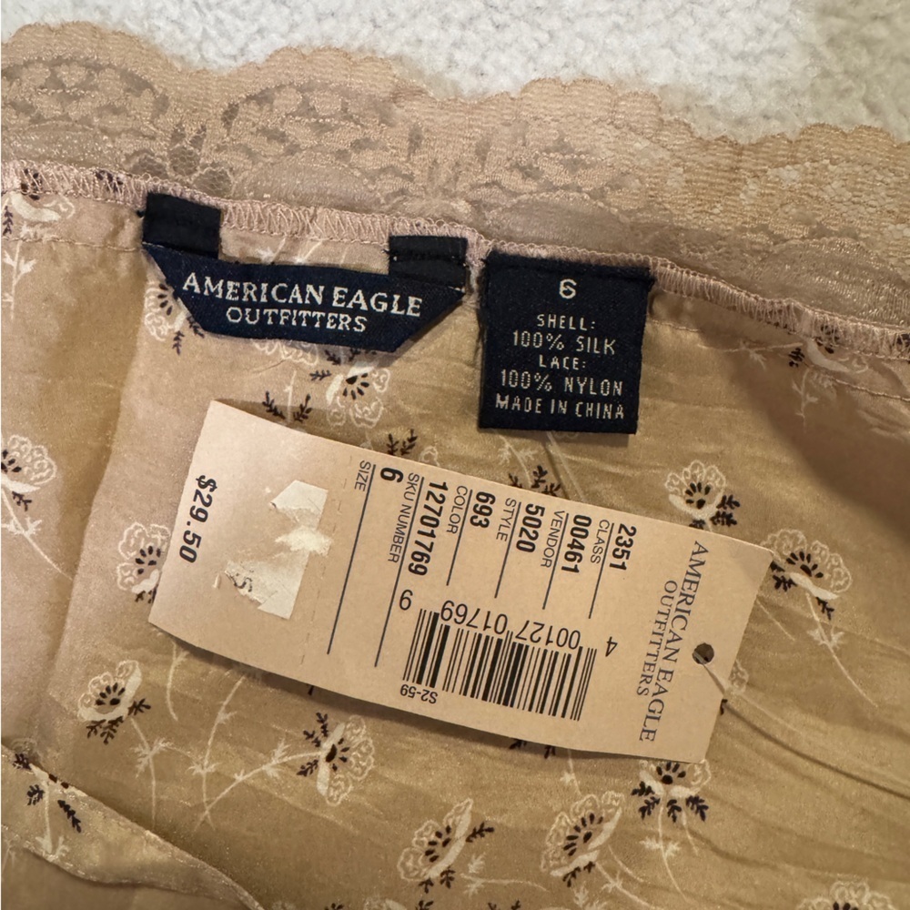 Women’s NWT American Eagle  Tan Top - Picture 3 of 5